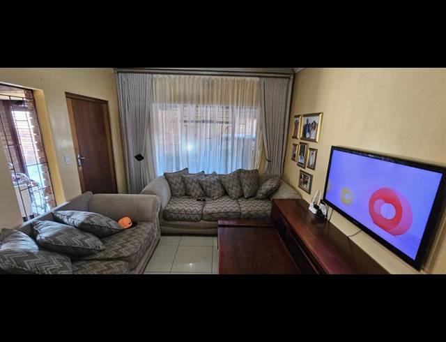 4 BEDROOM HOUSE FOR SALE IN ATTERIDGEVILLE